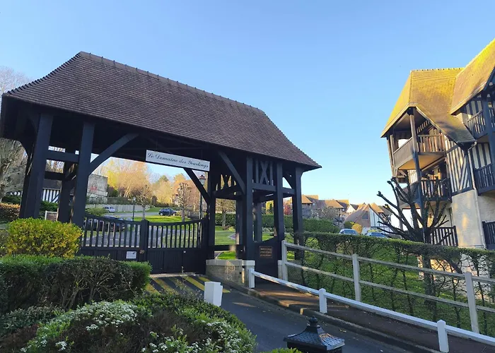 Le Petit Yearling - Classe 3 Etoiles - Espace Bien-etre & Jardin Daire *