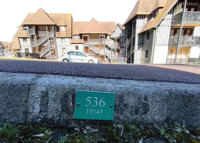 Daire Le Petit Yearling - Classe 3 Etoiles - Espace Bien-etre & Jardin